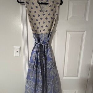 Elegant Blue and Cream Midi Dress